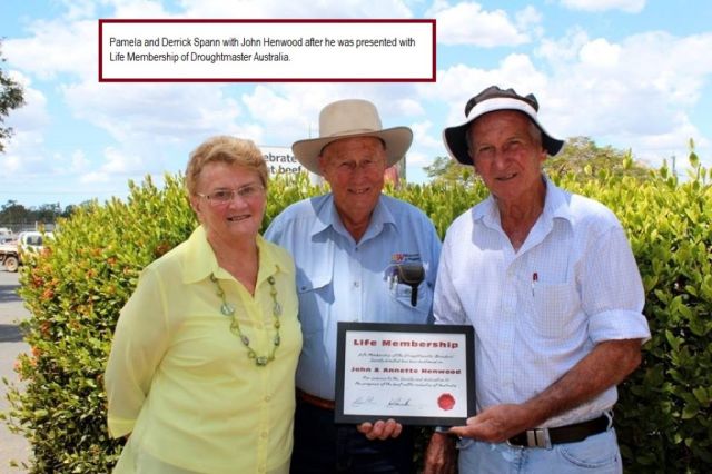 John and Annette Henwood from "Fossil Downs" Receive award